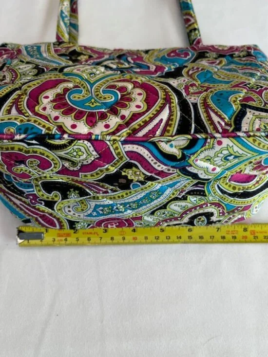 VERA BRADLEY | Bella Paisley Silk Quilted Handbag - Picture 9 of 13